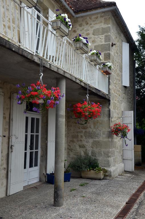 Bed and Breakfast Chez Madeleine Saint-Colomb-de-Lauzun Exterior foto